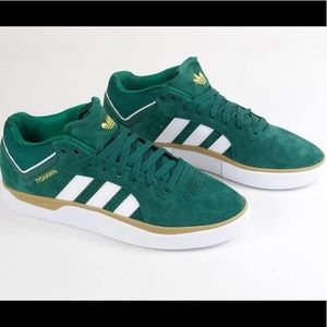 Women’s Adidas Tyshawn emerald green
